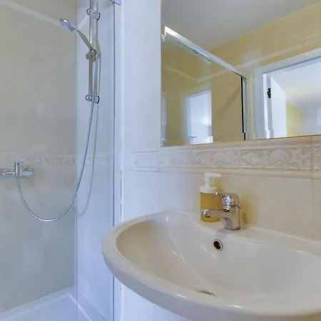 Double Bedroom In Beautiful Quinta - Qr06 Gasthuis *